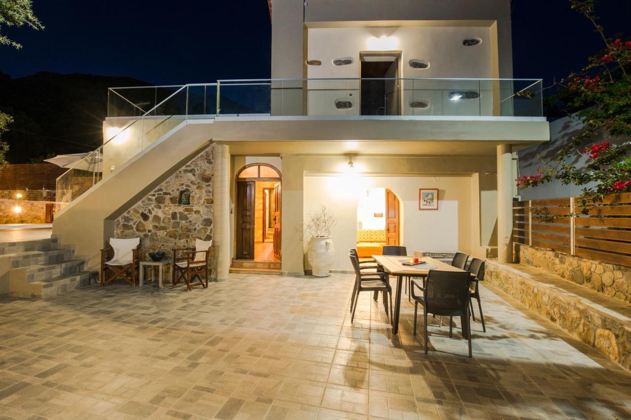Tzouganos Villa Sfinarion Екстер'єр фото