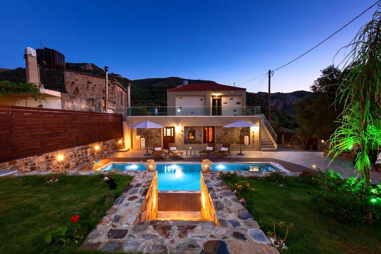 Tzouganos Villa Sfinarion Екстер'єр фото
