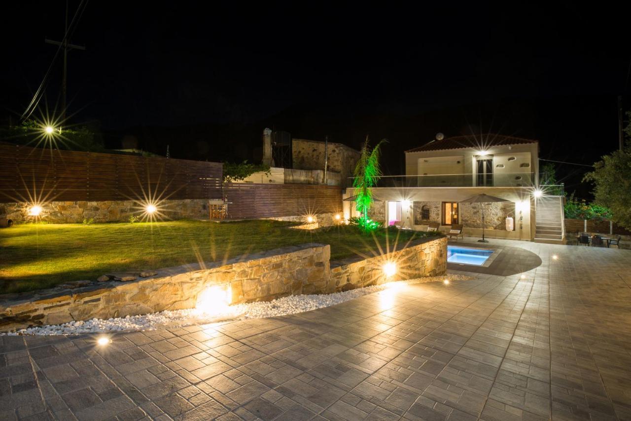 Tzouganos Villa Sfinarion Екстер'єр фото