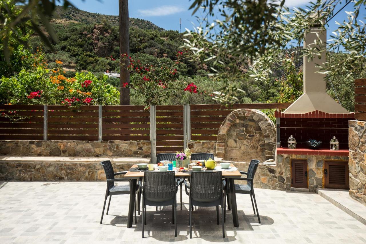Tzouganos Villa Sfinarion Екстер'єр фото