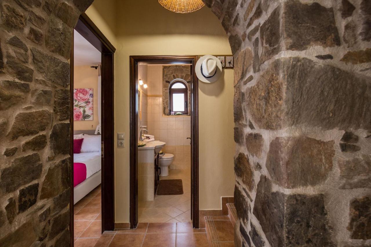 Tzouganos Villa Sfinarion Екстер'єр фото