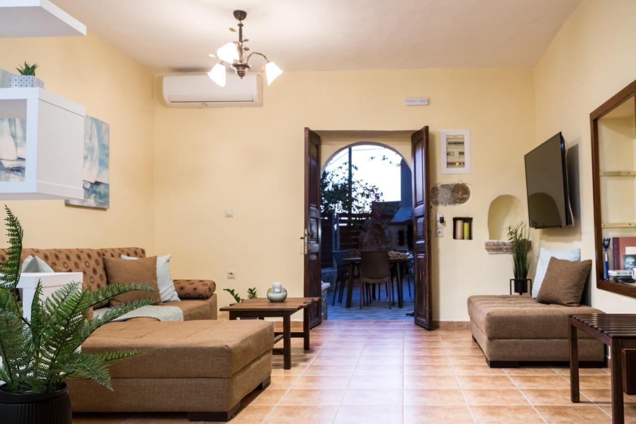 Tzouganos Villa Sfinarion Екстер'єр фото